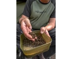 Korum Bait Tub Div Maten -Vissen Kortingswinkel korum bait tub.png